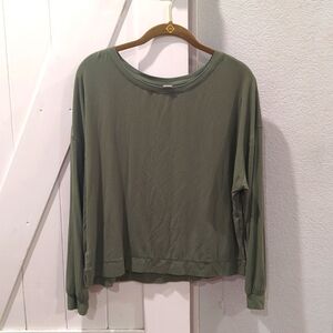 Old Navy Ribbed Long Sleeve Cropped Top, Size S Army Green.